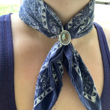 Load image into Gallery viewer, turquoise bandana slide
