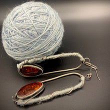 Load image into Gallery viewer, yarn and amber earrings