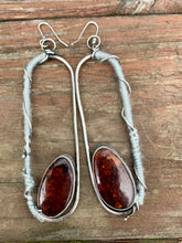 Load image into Gallery viewer, yarn and amber earrings
