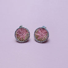Load image into Gallery viewer, beaded circle stud earrings