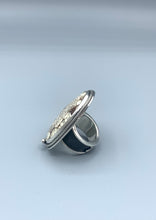Load image into Gallery viewer, magnesite statement ring