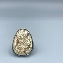 Load image into Gallery viewer, magnesite statement ring