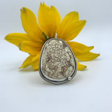 Load image into Gallery viewer, magnesite statement ring